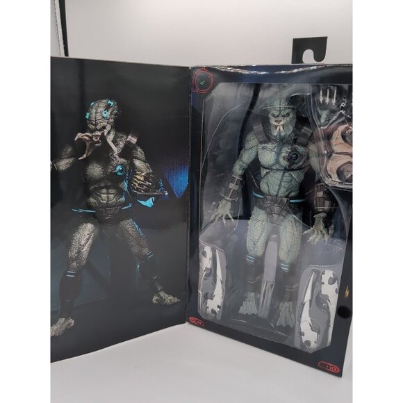 NECA Stone Heart Predator 10 in Action Figure - 51589 - Picture 3 of 4